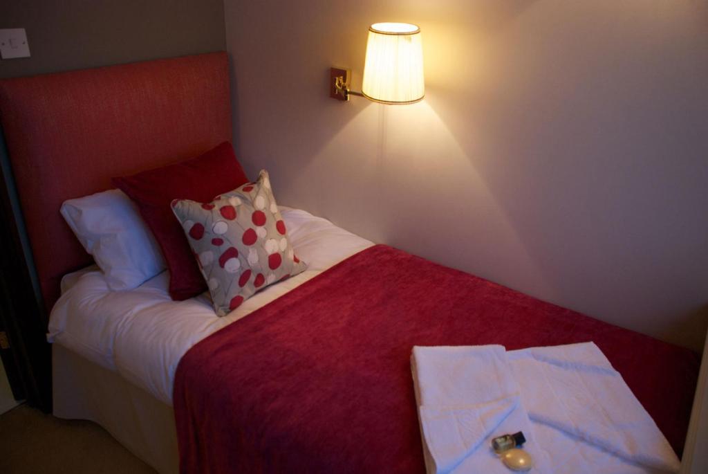 The White Hart Inn Newbury  Rom bilde